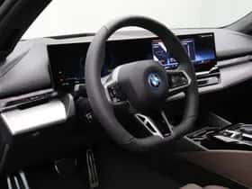 BMW i5 (2025) thumbnail 15