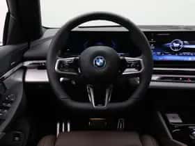 BMW i5 (2025) thumbnail 25