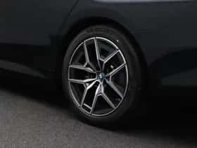 BMW i5 (2025) thumbnail 4