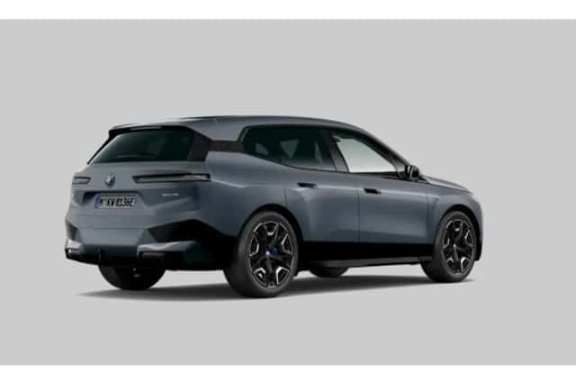 BMW iX (2022) thumbnail 2