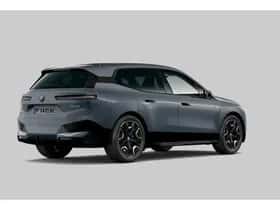 BMW iX (2022) thumbnail 2