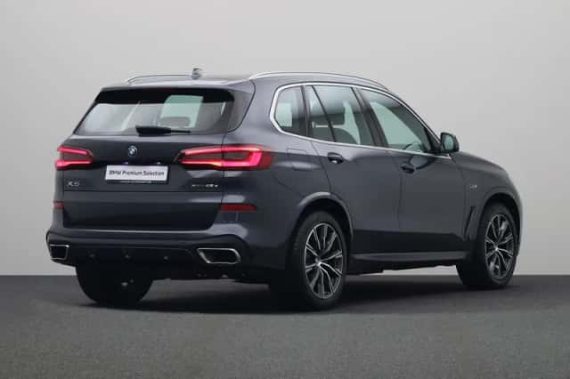 BMW X5 (2022) thumbnail 2