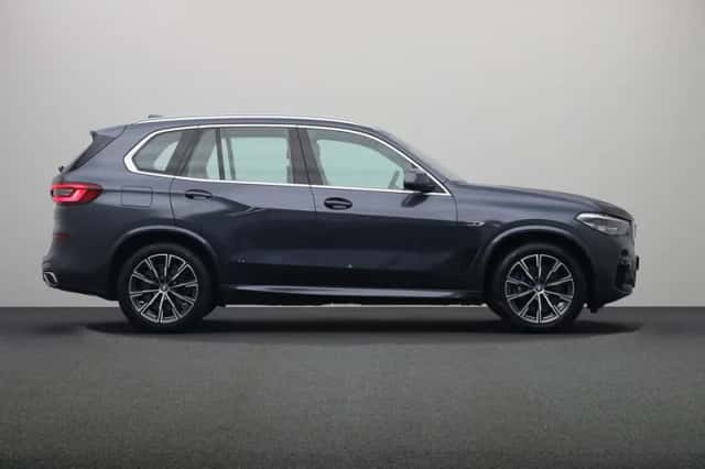 BMW X5 (2022) thumbnail 14