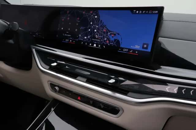 BMW X5 (2025) thumbnail 5