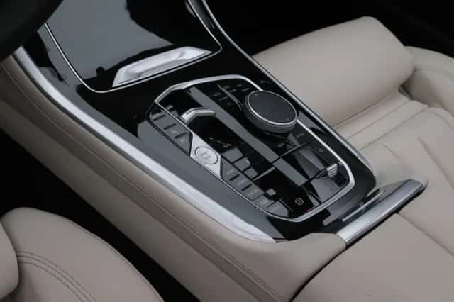 BMW X5 (2025) thumbnail 6
