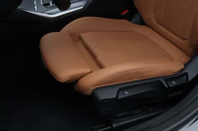BMW i4 (2025) thumbnail 4