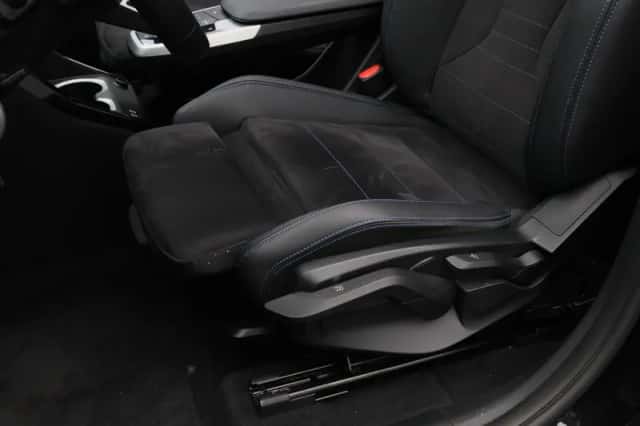 BMW iX1 (2025) thumbnail 4