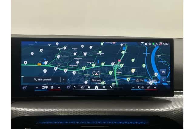 BMW i4 (2025) thumbnail 11