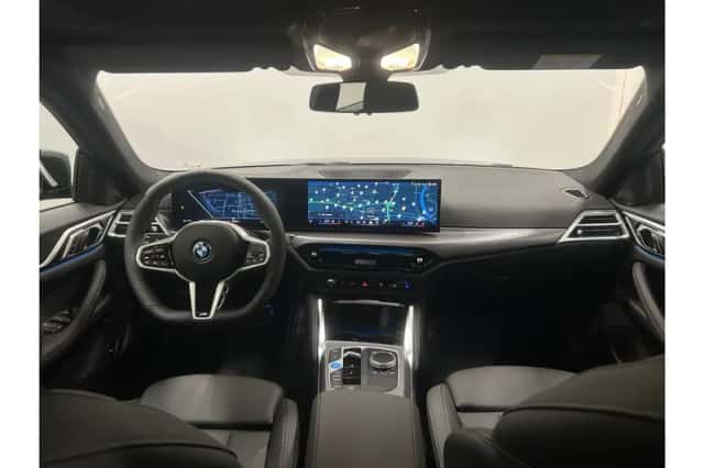 BMW i4 (2025) thumbnail 4