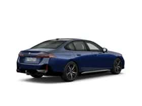 BMW i5 (2024) thumbnail 2