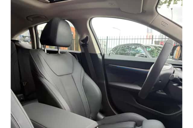 BMW i4 (2026) thumbnail 4