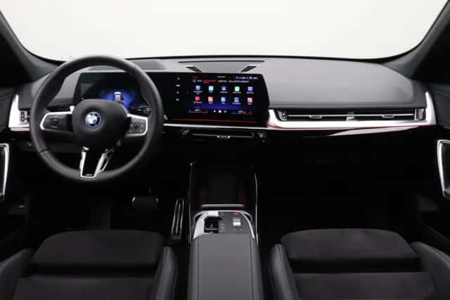 BMW X1 (2025) thumbnail 3