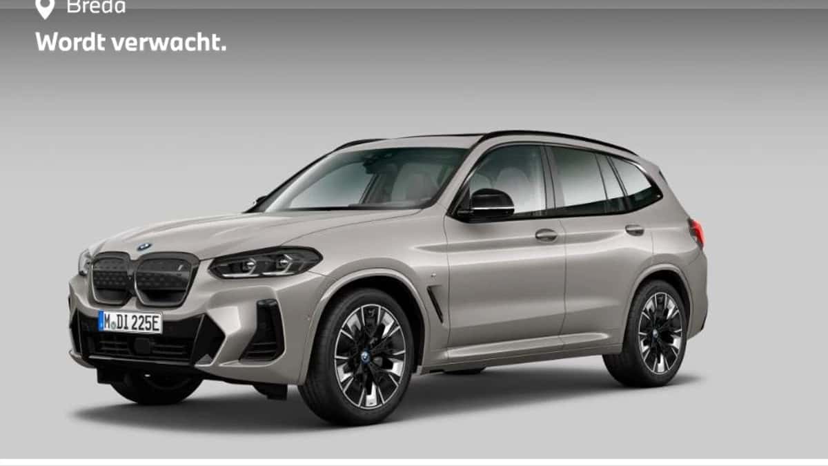 BMW iX3 (2024) — foto 1