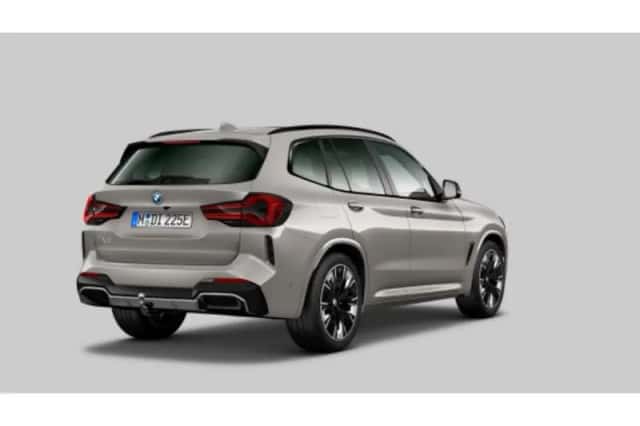 BMW iX3 (2024) thumbnail 2