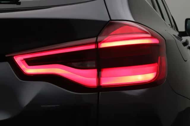 BMW X3 (2018) thumbnail 11