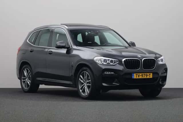 BMW X3 (2018) thumbnail 15