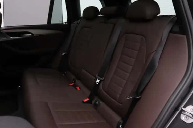 BMW X3 (2018) thumbnail 22