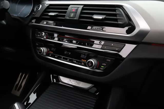 BMW X3 (2018) thumbnail 27