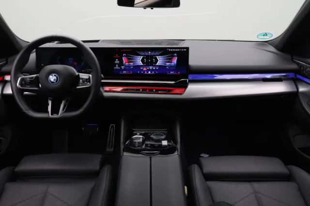 BMW 5-Serie (2025) thumbnail 3