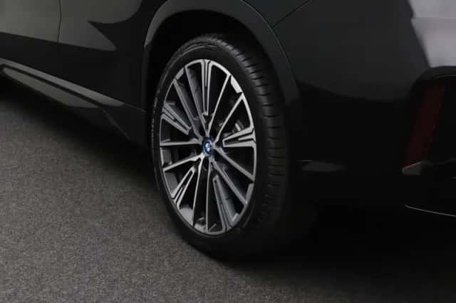 BMW X1 (2025) thumbnail 9