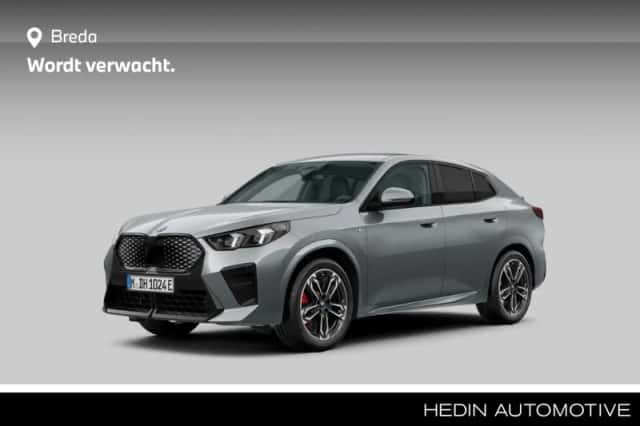 BMW iX2 (2025) thumbnail 1
