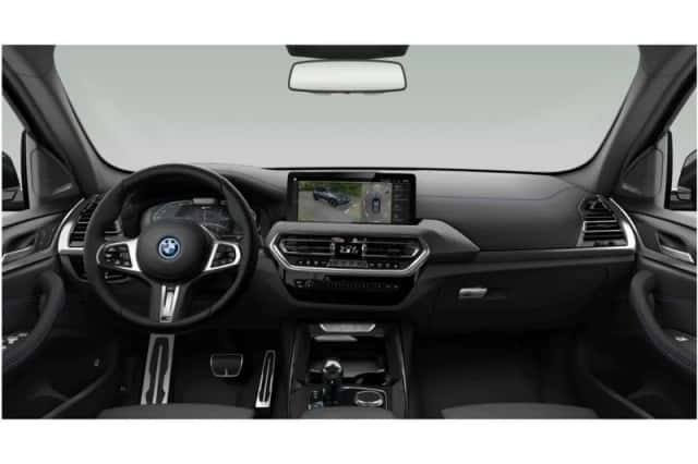 BMW iX3 (2023) thumbnail 3