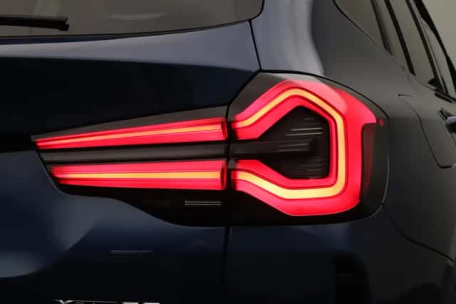 BMW X3 (2023) thumbnail 11