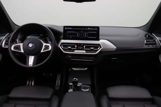 BMW X3 (2023) thumbnail 3