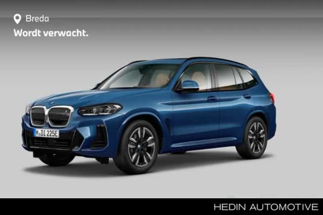 BMW iX3 (2023) thumbnail 1