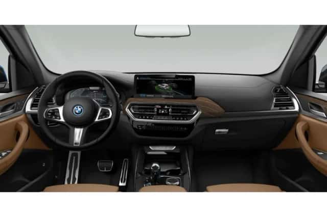 BMW iX3 (2023) thumbnail 3