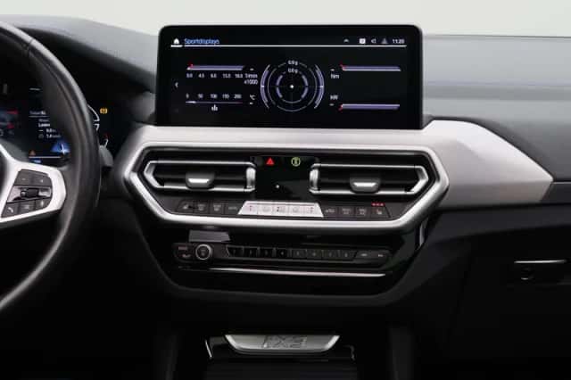BMW iX3 (2023) thumbnail 25