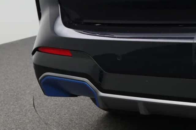 BMW iX3 (2023) thumbnail 9