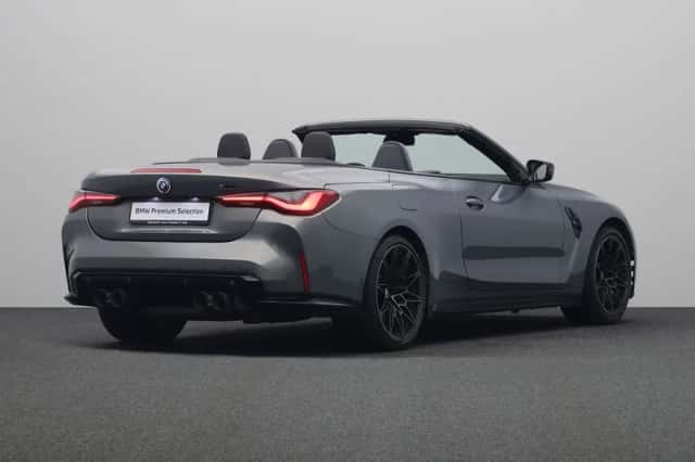 BMW M4 (2023) thumbnail 2
