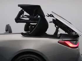 BMW M4 (2023) thumbnail 17