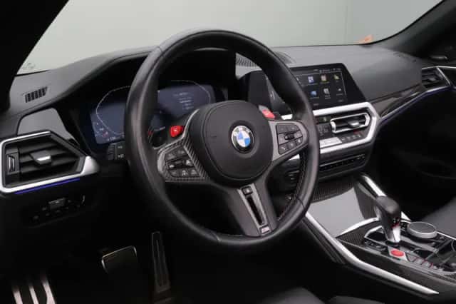 BMW M4 (2023) thumbnail 18