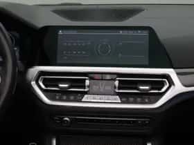 BMW M4 (2023) thumbnail 25