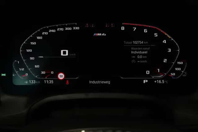 BMW M4 (2023) thumbnail 27