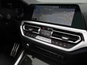 BMW M4 (2023) thumbnail 5