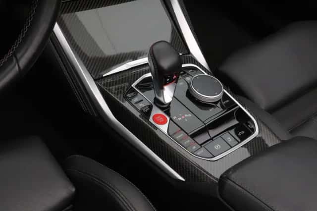 BMW M4 (2023) thumbnail 6