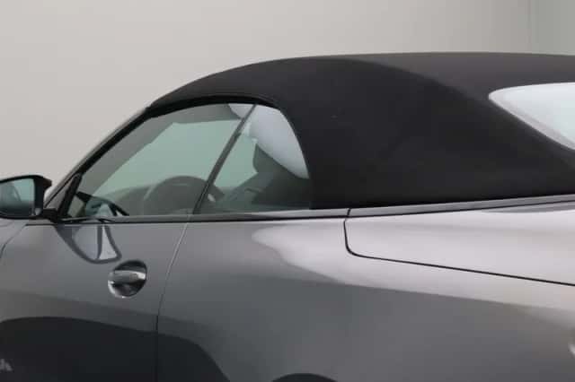 BMW M4 (2023) thumbnail 7