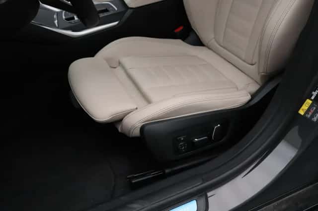BMW i4 (2025) thumbnail 4