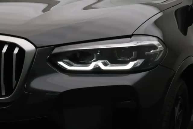 BMW X3 (2023) thumbnail 16