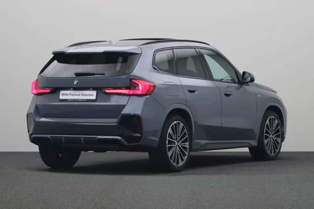 BMW X1 (2022) thumbnail 2