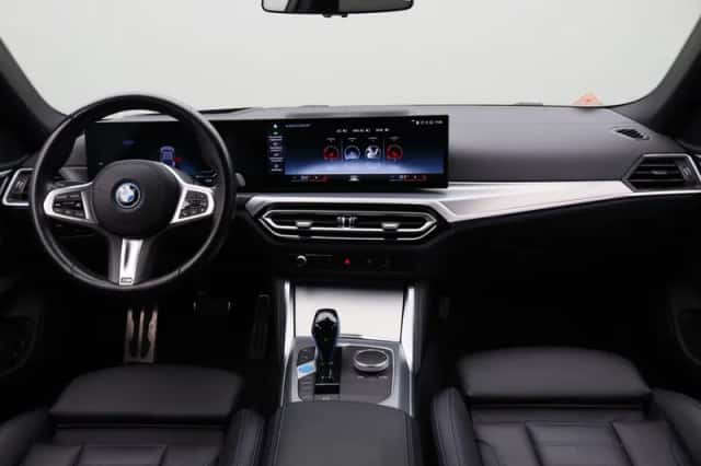 BMW i4 (2022) thumbnail 3