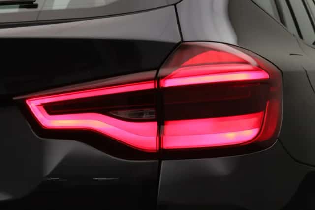 BMW iX3 (2021) thumbnail 11