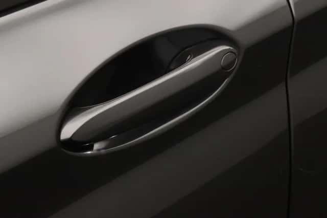 BMW iX3 (2021) thumbnail 13