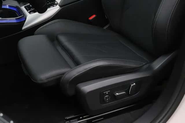 BMW X3 (2024) thumbnail 4