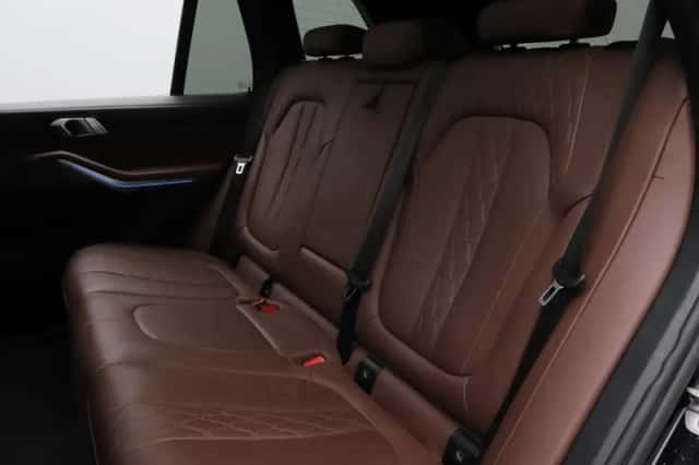 BMW X5 (2022) thumbnail 23