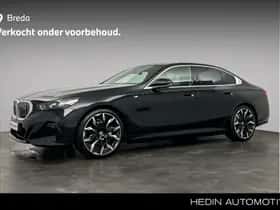 BMW i5 (2023)