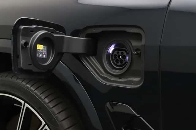 BMW X5 (2025) thumbnail 13